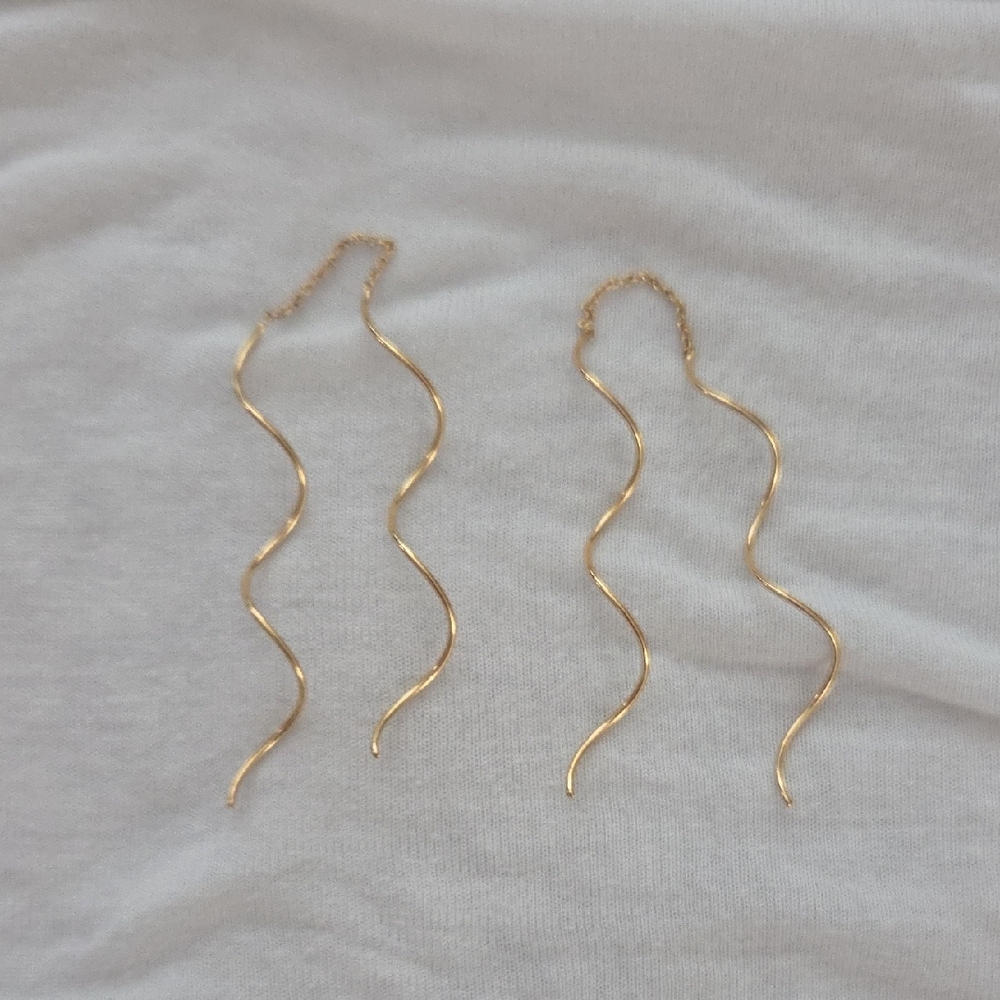 Gold Wavy Chain Ear Thread Earrings